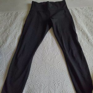 Lululemon Navy Athletic crop paints with mesh on side size 12